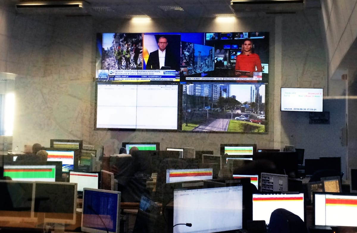 Ściany i procesory wizyjne - niezbędna pomoc przy zarządzaniu w sytuacjach kryzysowych