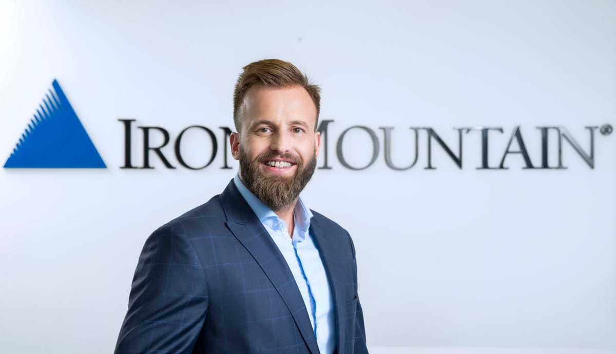 Marcin Mandryk, Iron Mountain