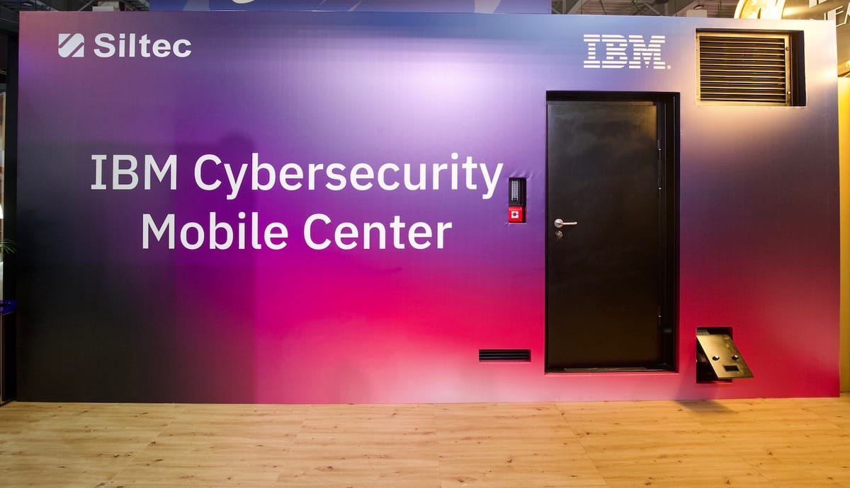 IBM Cybersecurity Mobile Center - Impact 23 Poznan fot.1