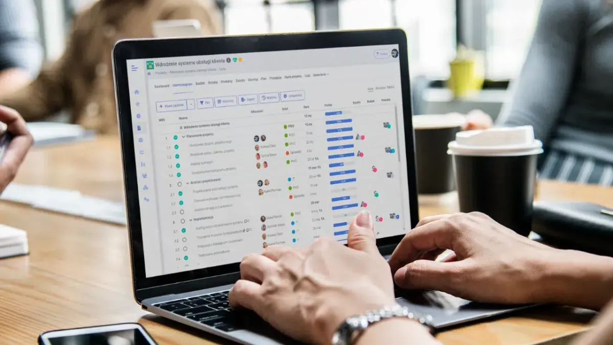 Oprogramowanie do zarządzania projektami: najnowsze trendy i rozwiązania dla efektywnego biznesu