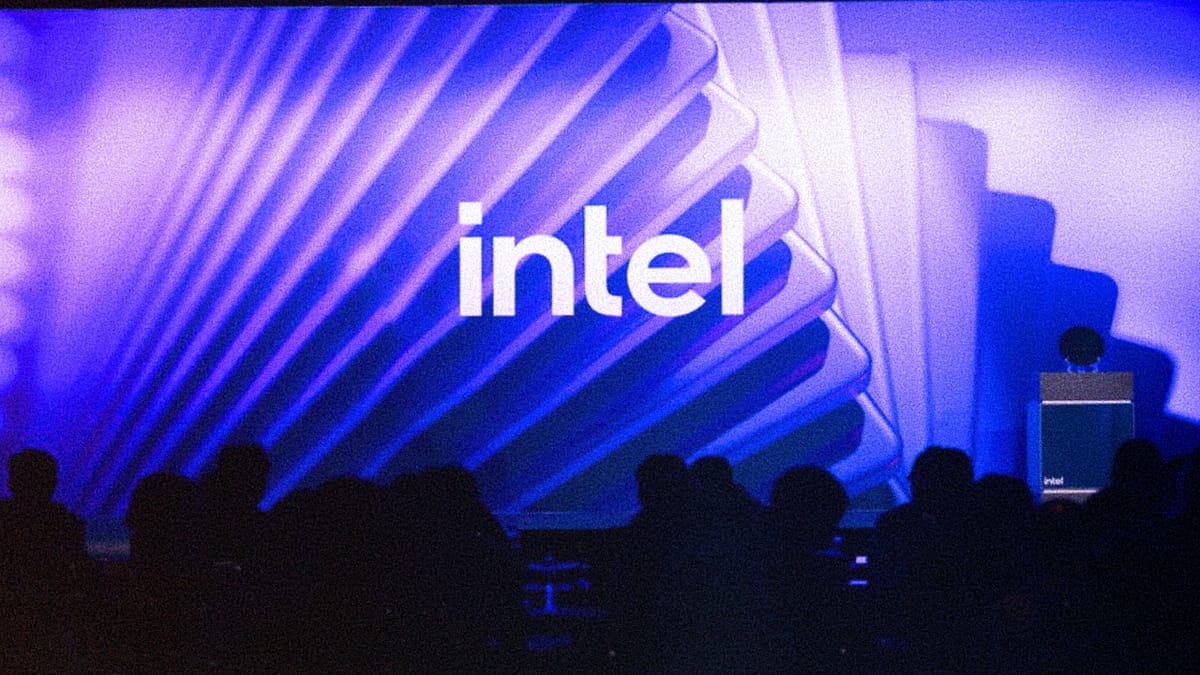 Intel is betting on a single standard. Future Xeon 7 chips exclusively with 16 memory channels