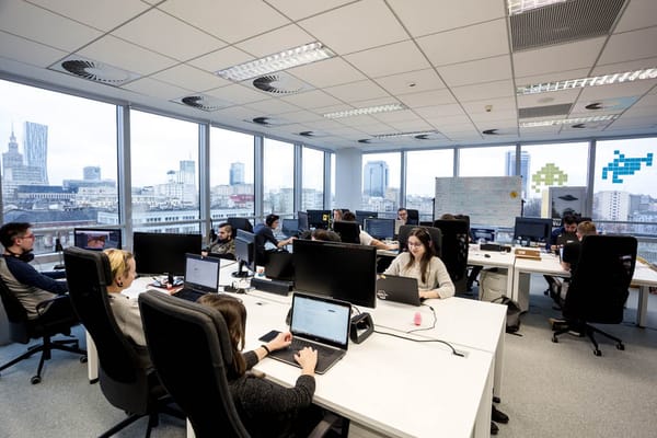 Zasada „kija i marchewki” nie sprawdzi się przy zachęceniu do powrotu do biura