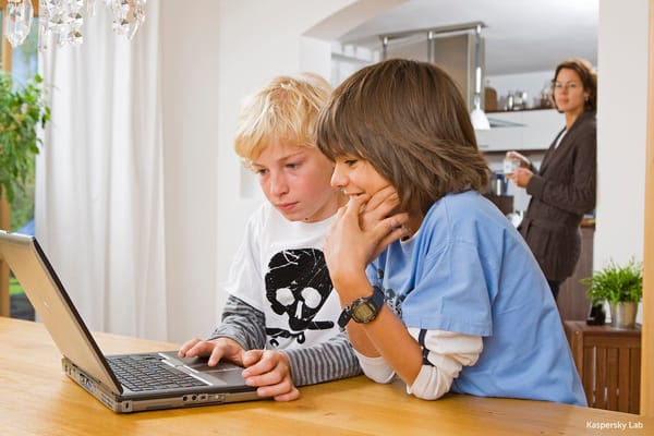 dzieci, edukacja, media społecznościowe, NASK, sieć