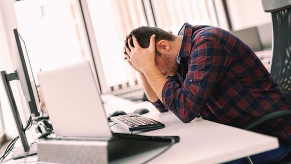 stress, praca, nadgodziny