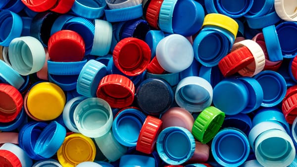 plastikowe nakrętki