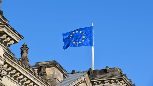 Brussels twist: EU delays key AI legislation under pressure from Big Tech