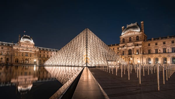 The slogan: 'LOUVRE'. How technological debt and years of neglect have put the Louvre at risk