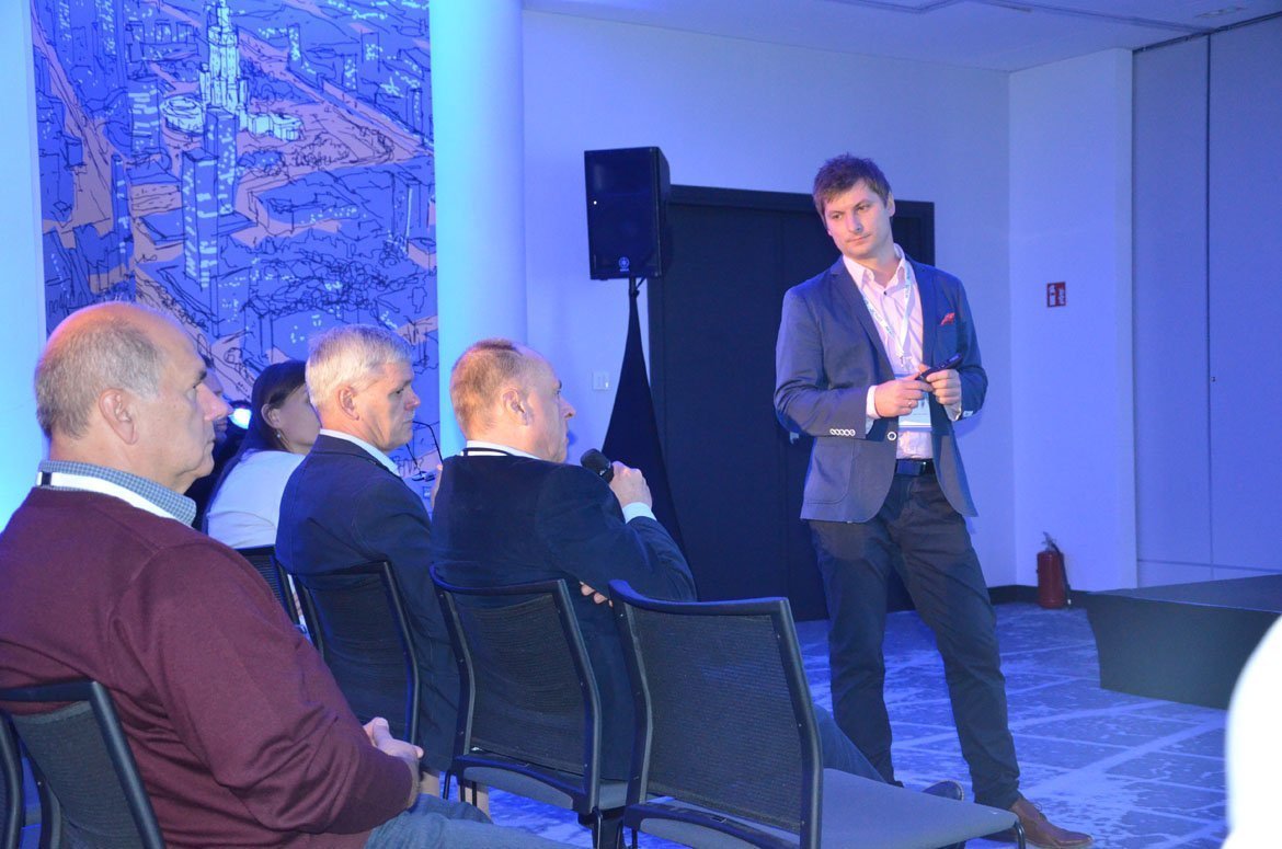 przemek kowalski idc